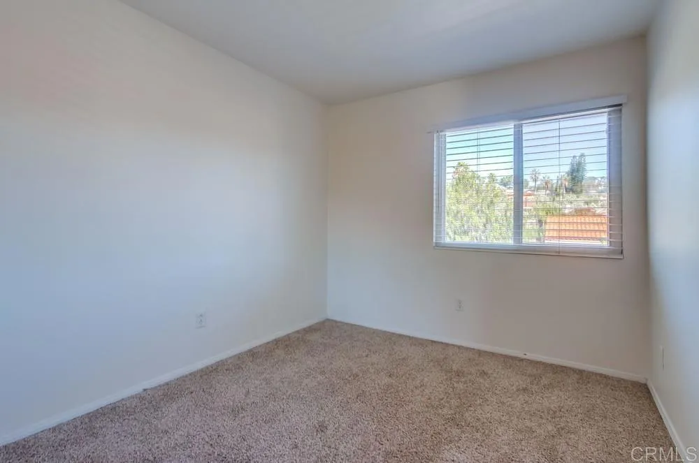 https://cdn.realtyfeed.com/cdn/127/306572127/76662b9d09d67c4988642a14bb0c748e.webp