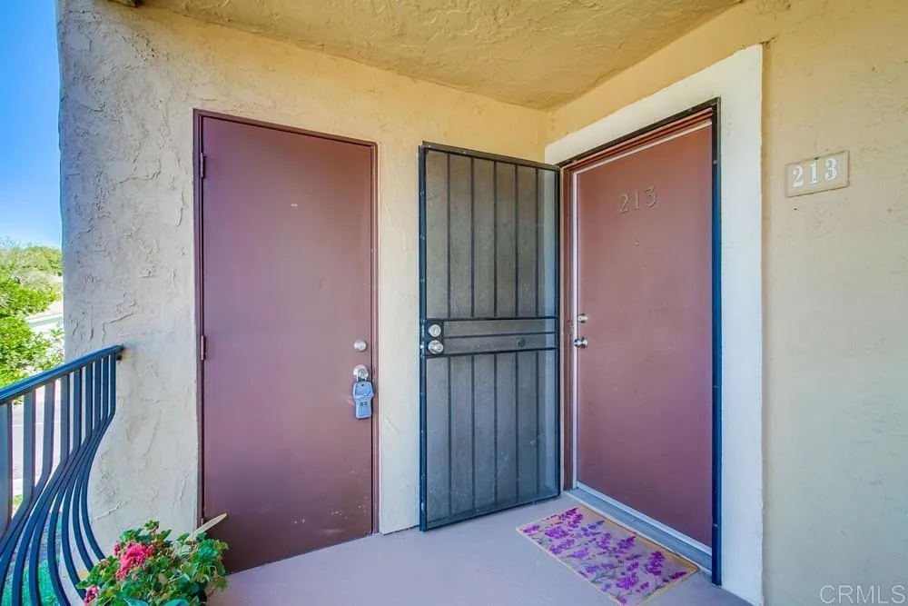 https://cdn.realtyfeed.com/cdn/127/306572127/881380e56f99c0736d13ae98506ba43e.webp