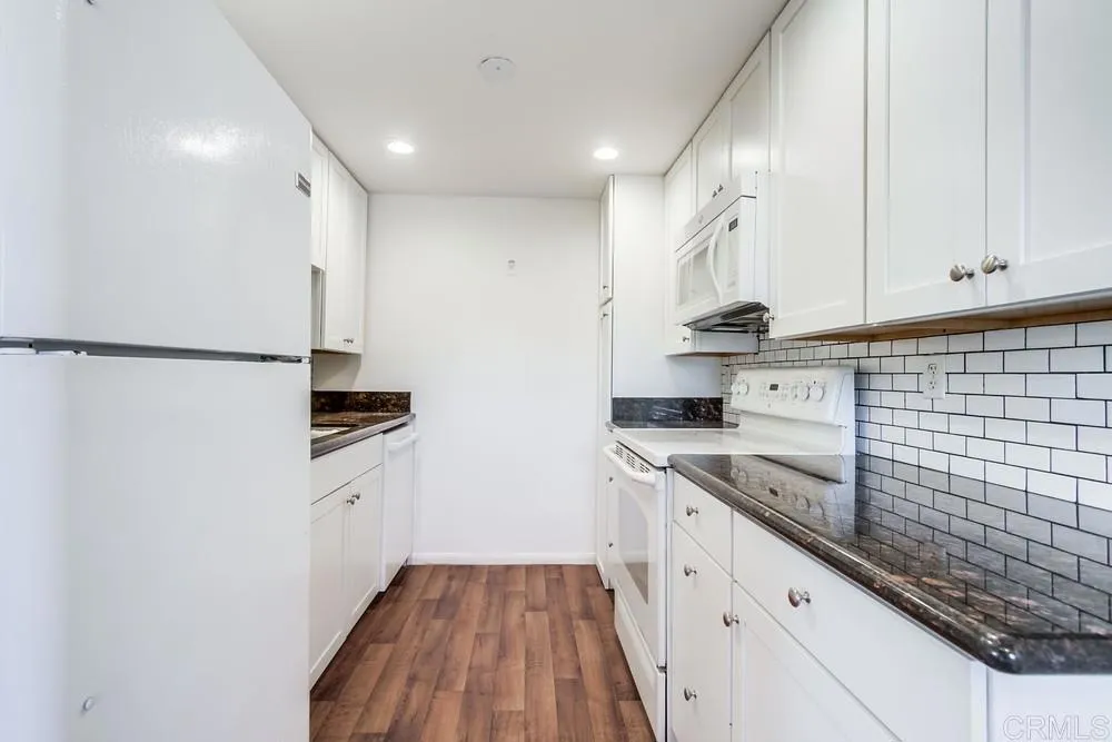 https://cdn.realtyfeed.com/cdn/127/306572127/b28e3c96a0779f3c1d12b7e963daab66.webp