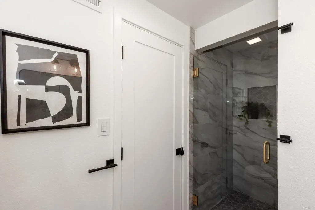 https://cdn.realtyfeed.com/cdn/127/306572139/c6a9991f51a18d871df943aa3ee1f847.webp