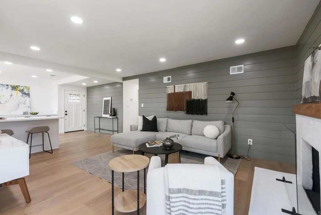 https://cdn.realtyfeed.com/cdn/127/306572139/deb3464c7c09f61237e50643305fc483.webp