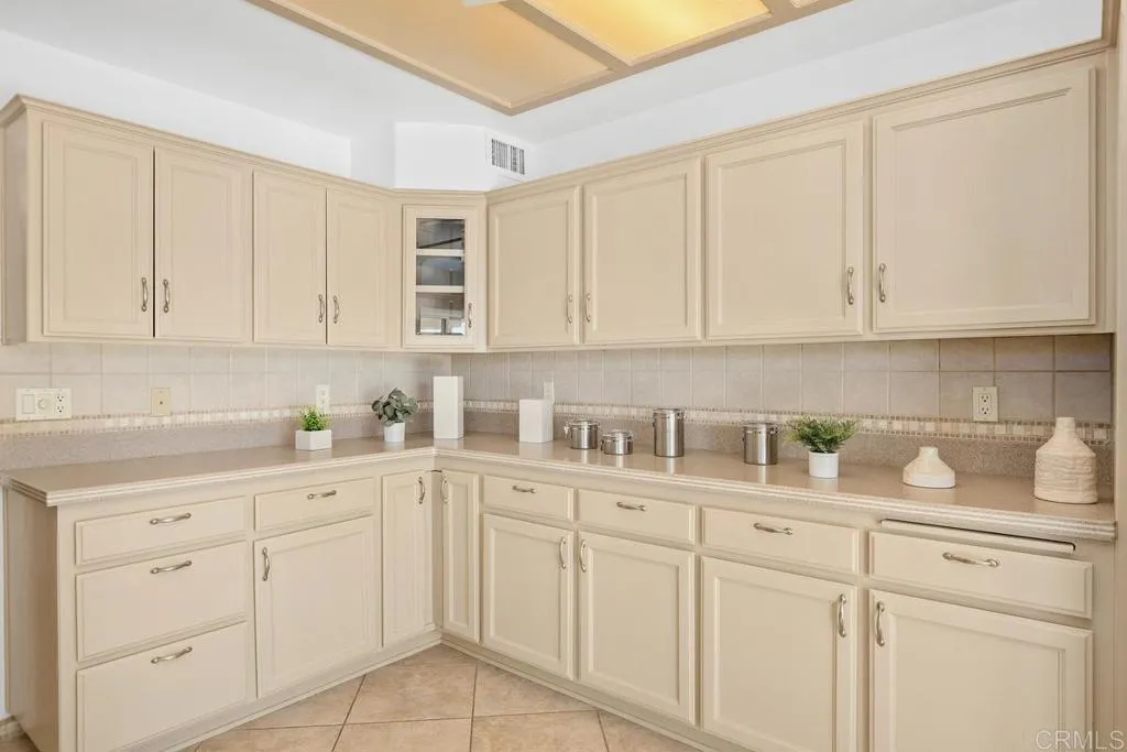 https://cdn.realtyfeed.com/cdn/127/306572194/9a3b7414f9596891e091c4863411a8ae.webp