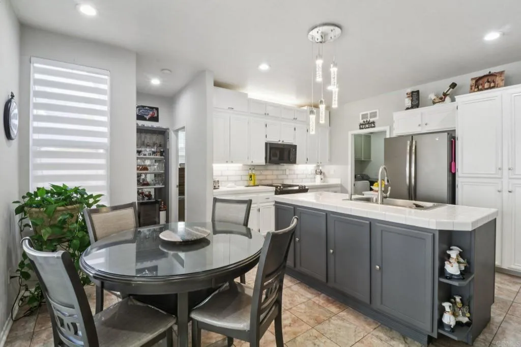 https://cdn.realtyfeed.com/cdn/127/306572201/0e154b0fb9e861473258a566b92ecf74.webp