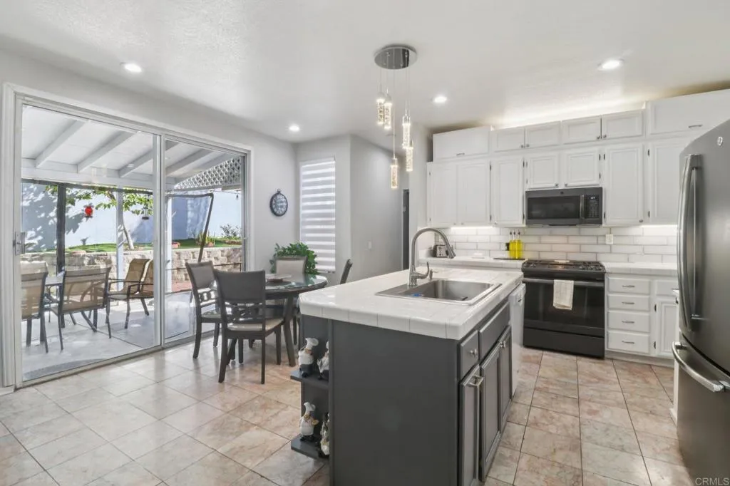 https://cdn.realtyfeed.com/cdn/127/306572201/bd755d6b16b9dd9a2bdb45440eff7811.webp