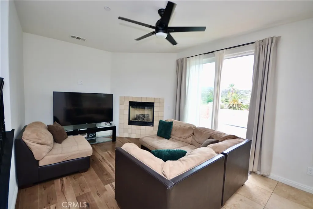 https://cdn.realtyfeed.com/cdn/127/306572213/a55ca9888872b4c8c200d76b20eae187.webp