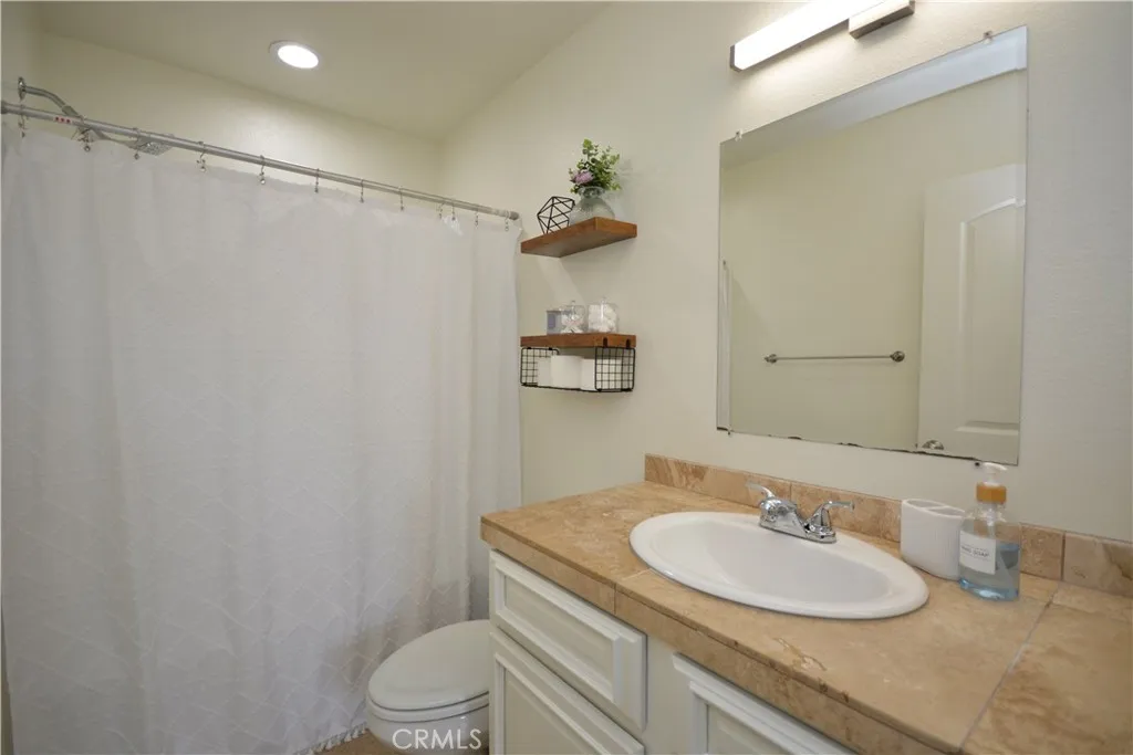 https://cdn.realtyfeed.com/cdn/127/306572213/b19f70c73efa2bcde8457c5d429b92da.webp