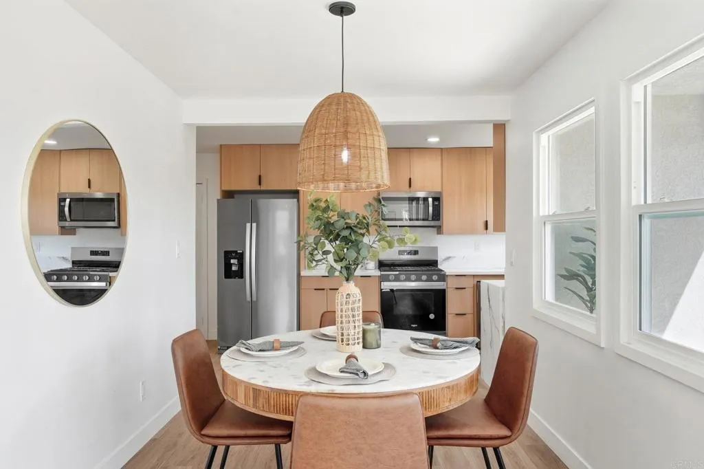 https://cdn.realtyfeed.com/cdn/127/306572266/99648084c631c536f7a66c6f0f739a05.webp