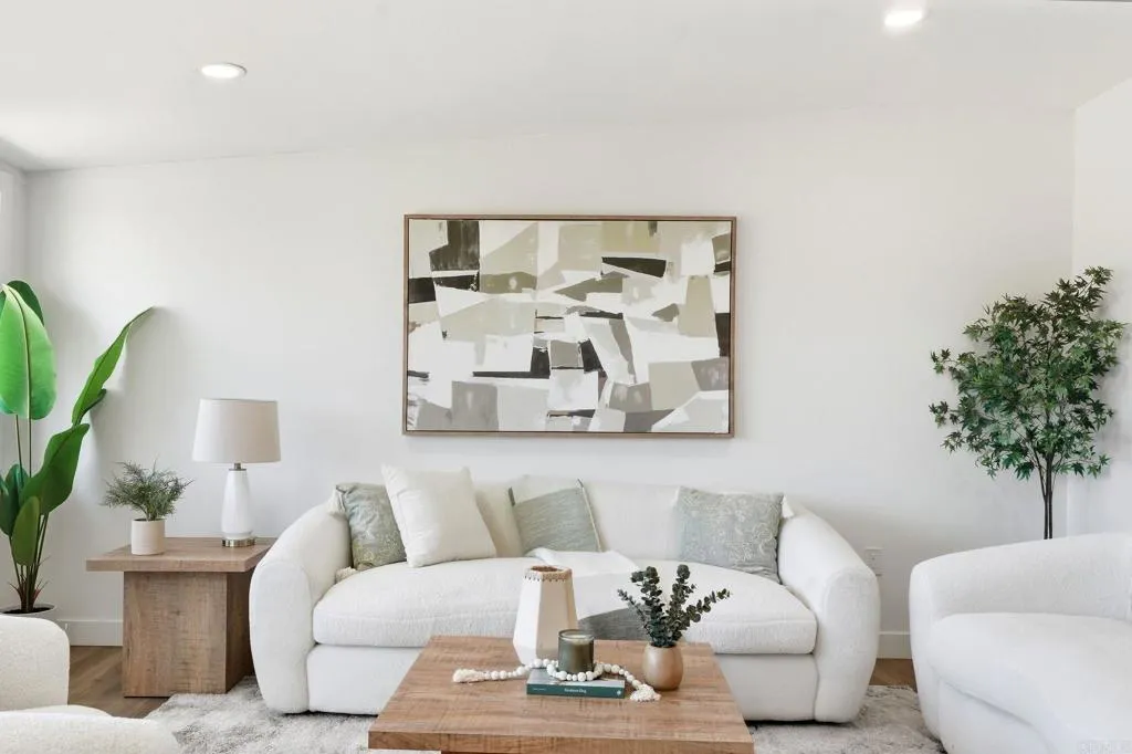 https://cdn.realtyfeed.com/cdn/127/306572266/99b33d5a10a439c243442ede06125509.webp