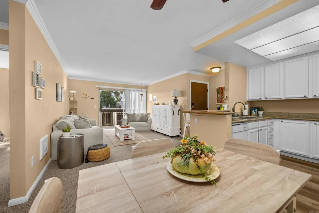 https://cdn.realtyfeed.com/cdn/127/306572269/758c64d6e55e842e185256a16bdde994.webp