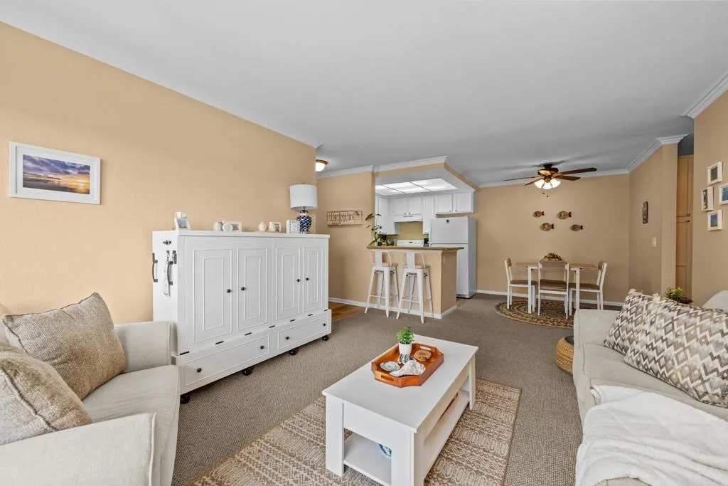 https://cdn.realtyfeed.com/cdn/127/306572269/c47e75e61a6386aa0072392eaf7a1157.webp