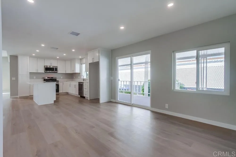 https://cdn.realtyfeed.com/cdn/127/306572306/2691daceeba716c0a44188fcd34143a0.webp