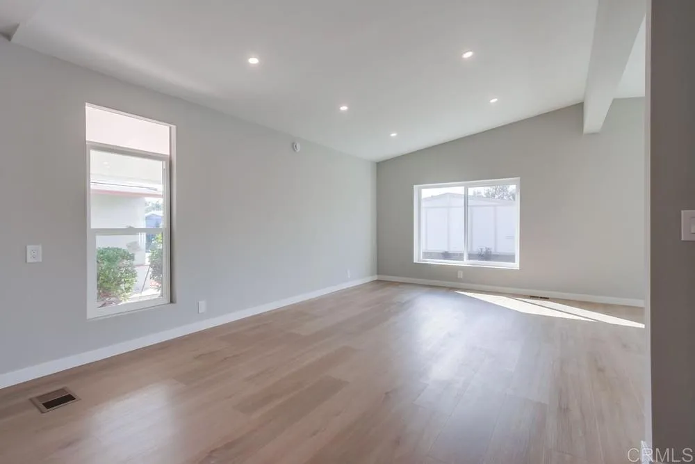 https://cdn.realtyfeed.com/cdn/127/306572306/318136c28a340ae94fcd2b65f485f172.webp