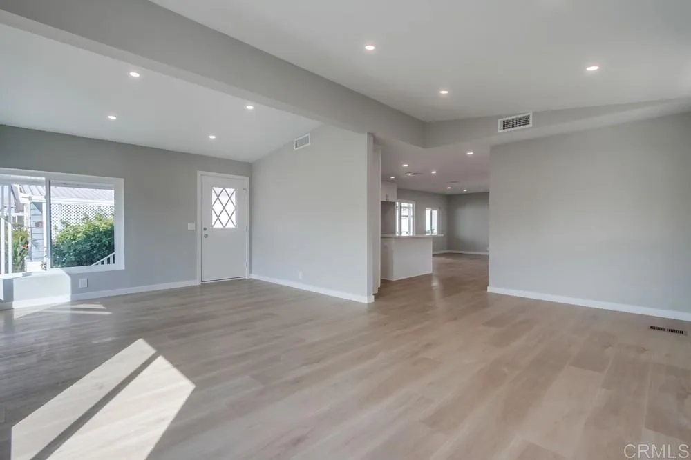 https://cdn.realtyfeed.com/cdn/127/306572306/4ec35c352684f9679748584a49d0c44b.webp