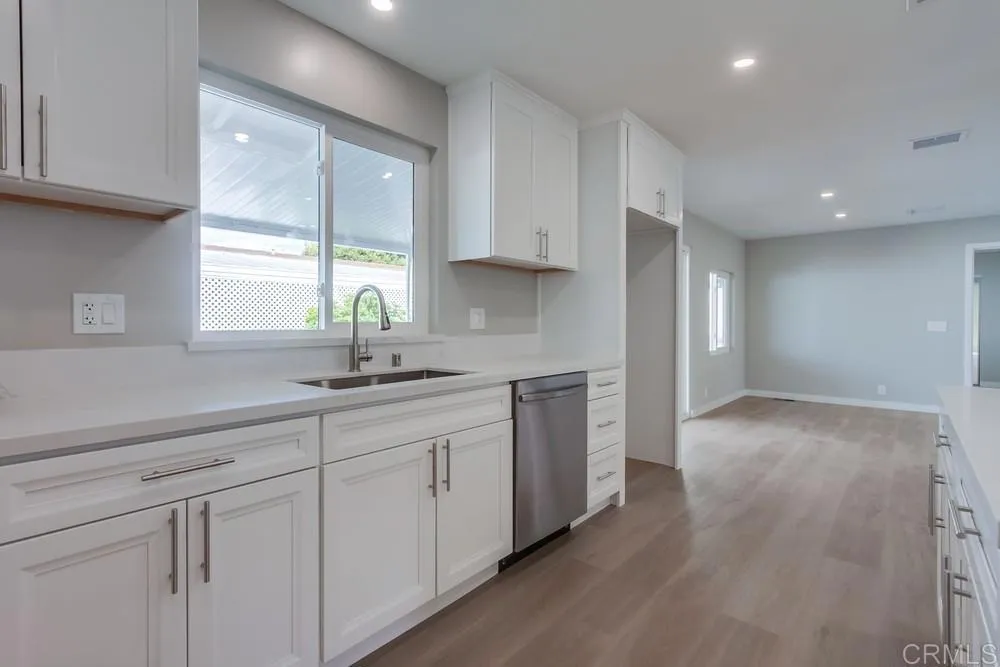 https://cdn.realtyfeed.com/cdn/127/306572306/7128be8838c5045449ccad2a989d92b0.webp