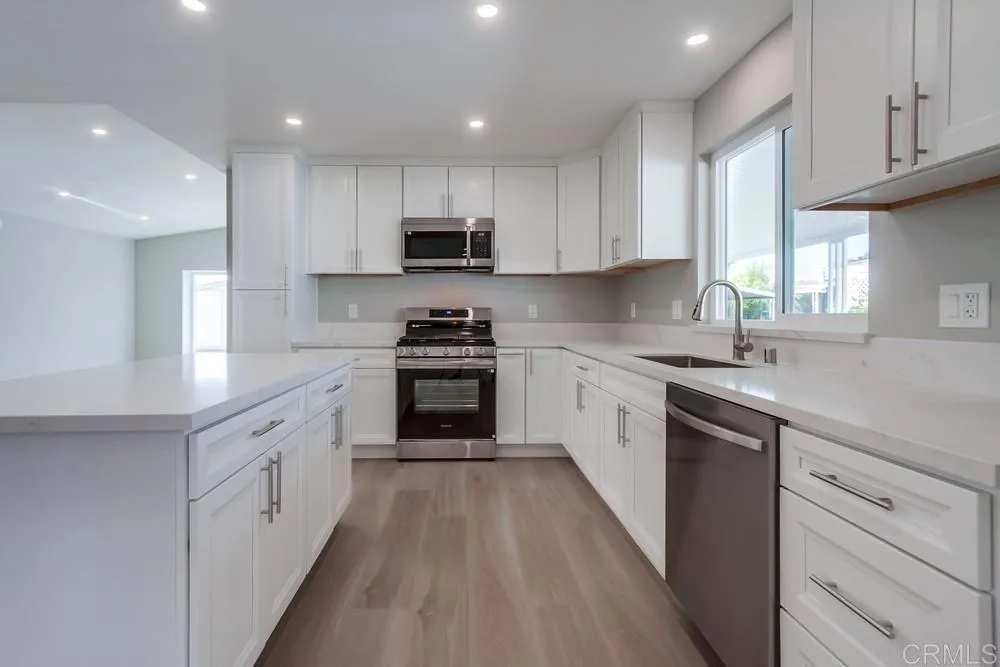 https://cdn.realtyfeed.com/cdn/127/306572306/a084d3da09abe17e582bcc31059f64f5.webp