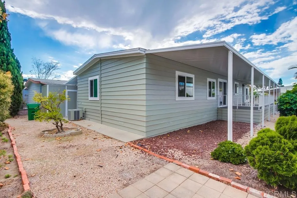 https://cdn.realtyfeed.com/cdn/127/306572306/ab583b9cfbdfd04d9cd6359603988fe4.webp