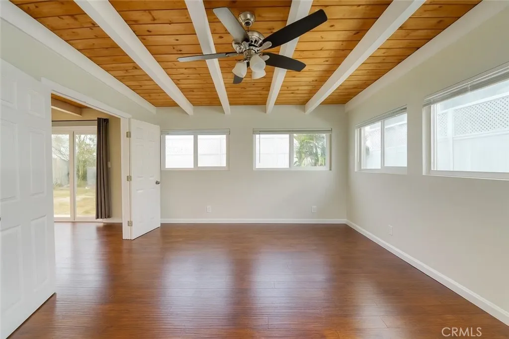 https://cdn.realtyfeed.com/cdn/127/306572313/5e01a1e6b0588dd0333c63a9a5c96faa.webp