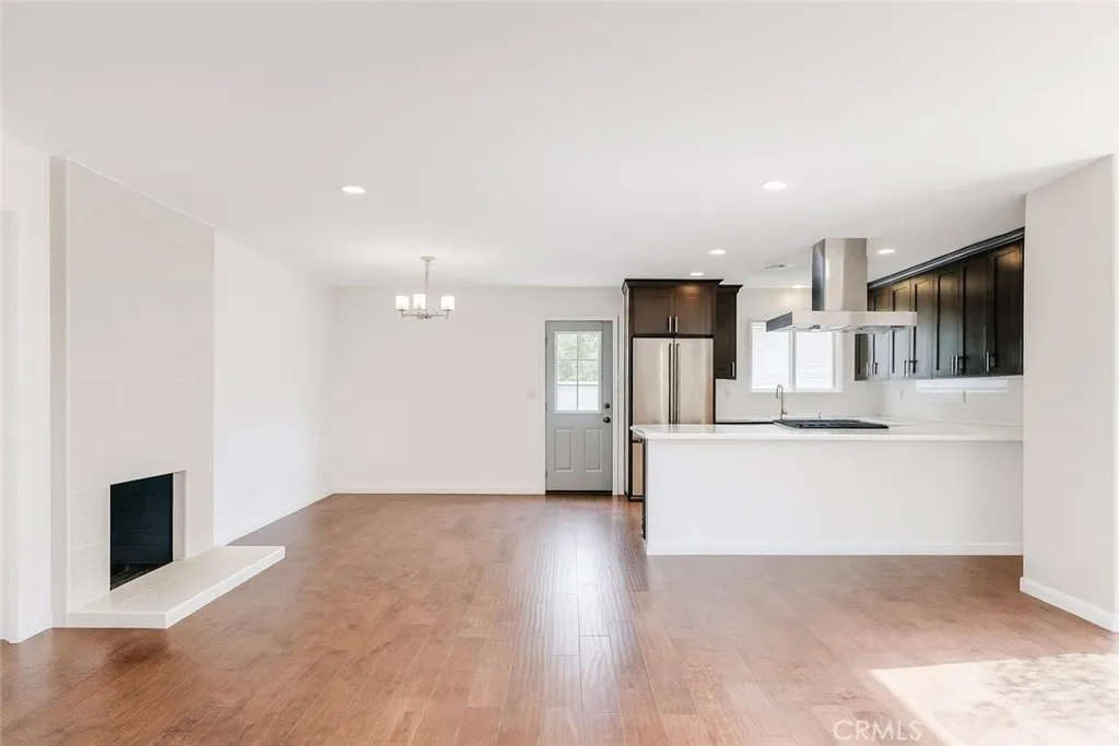 https://cdn.realtyfeed.com/cdn/127/306572313/db9bff3fbaf97c2f0a39f88eb37a6224.webp