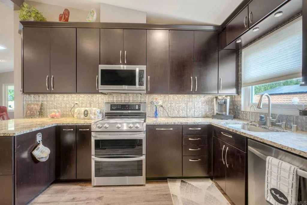 https://cdn.realtyfeed.com/cdn/127/306572356/6792a747137d18df1f63b9f351671b5c.webp