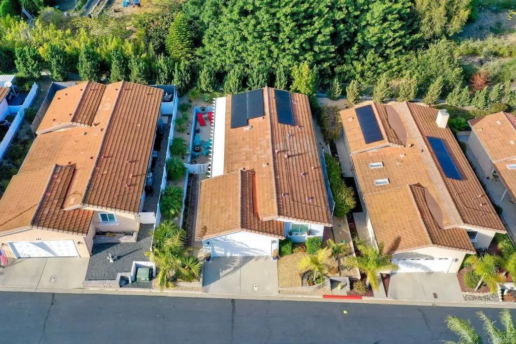 https://cdn.realtyfeed.com/cdn/127/306572356/ef2a3d10a631f1b3a5f6f684a3ba2c65.webp