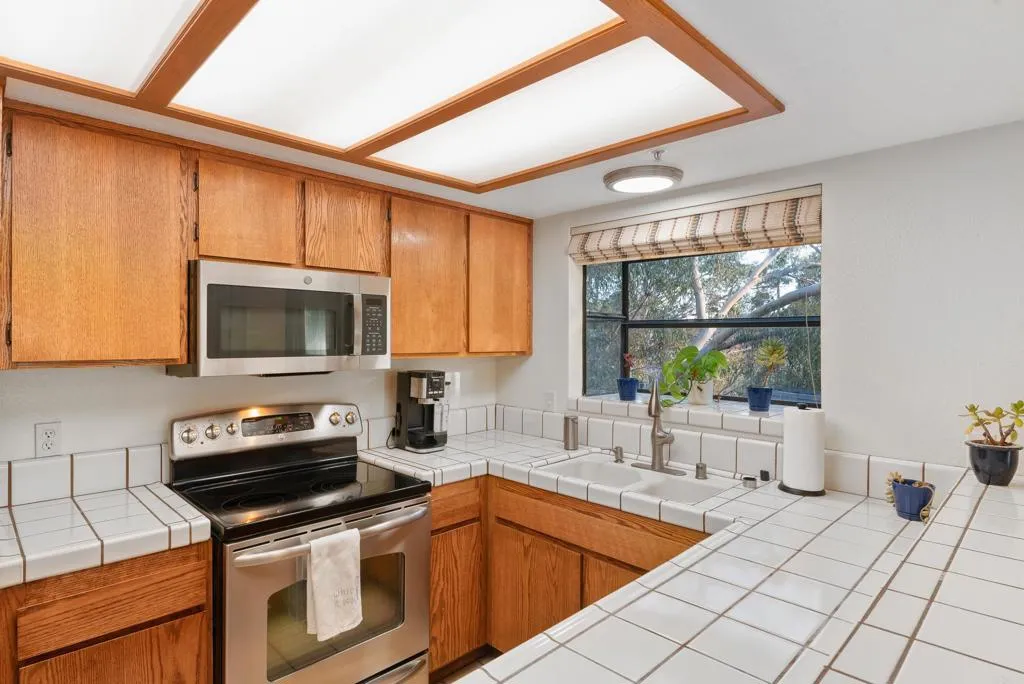 https://cdn.realtyfeed.com/cdn/127/306572374/54314b49e4c3cd6fbeba4aa57e2ee0c9.webp