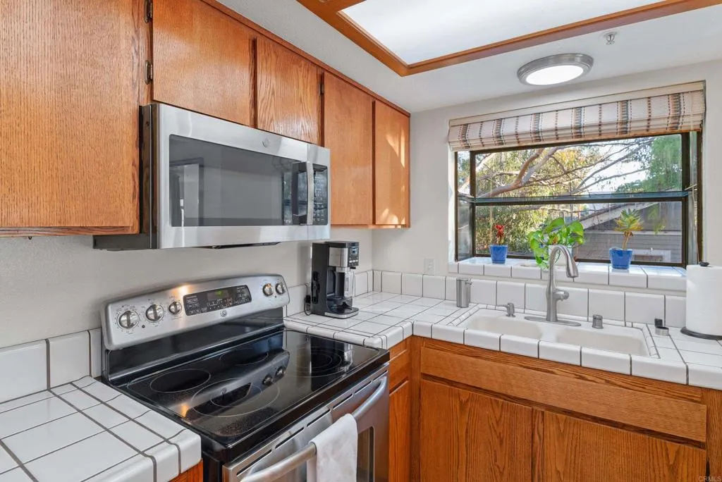 https://cdn.realtyfeed.com/cdn/127/306572374/f6b00987743c26ed250280582cf436b0.webp