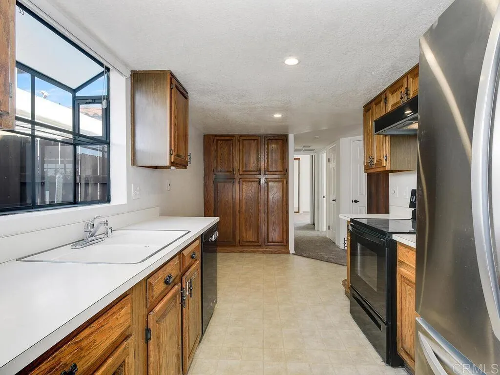 https://cdn.realtyfeed.com/cdn/127/306572381/d73118701c6d4dce54d2339ad547882d.webp