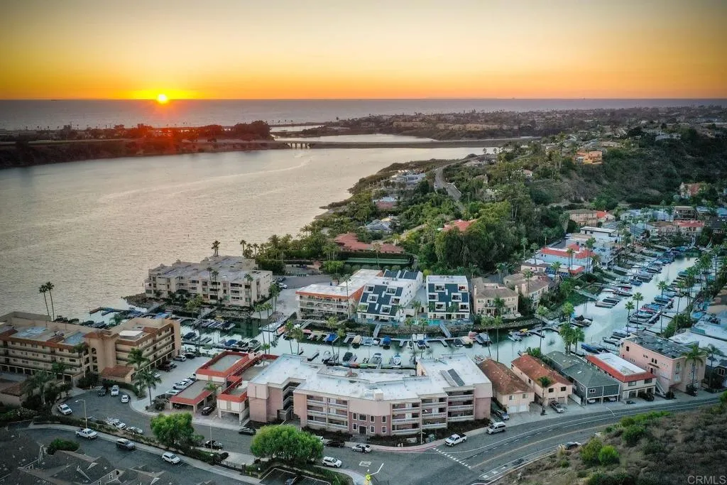 https://cdn.realtyfeed.com/cdn/127/306572392/3f0d6b285dd950971d1b5250be26a008.webp