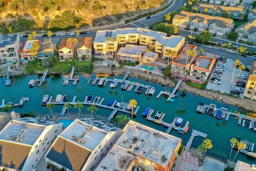 https://cdn.realtyfeed.com/cdn/127/306572392/da7e45f92fae925b662e9e75d50c9af4.webp