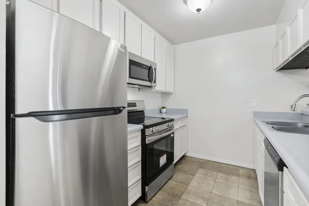 https://cdn.realtyfeed.com/cdn/127/306572409/33de4b6ff8472924dd32a371fe0e8276.webp