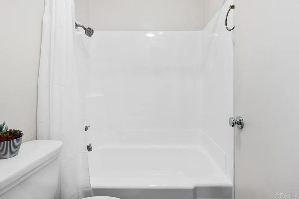 Photo #19: NDP2510203 Listing: Photo #19