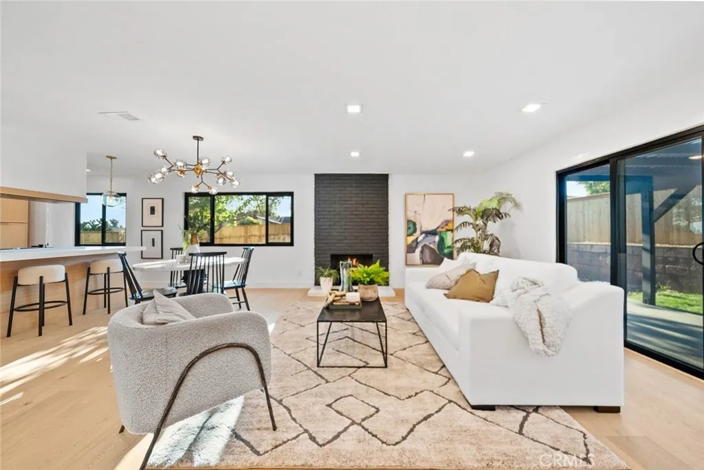https://cdn.realtyfeed.com/cdn/127/306572444/b012b1a6a21ba5de7e7b1d6d2b6f2735.webp