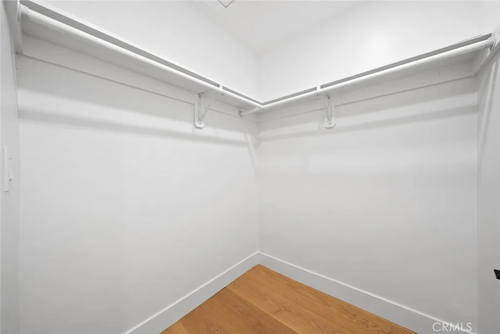 https://cdn.realtyfeed.com/cdn/127/306572444/b9b7f7795af849d7cfdd02af16c2db56.webp