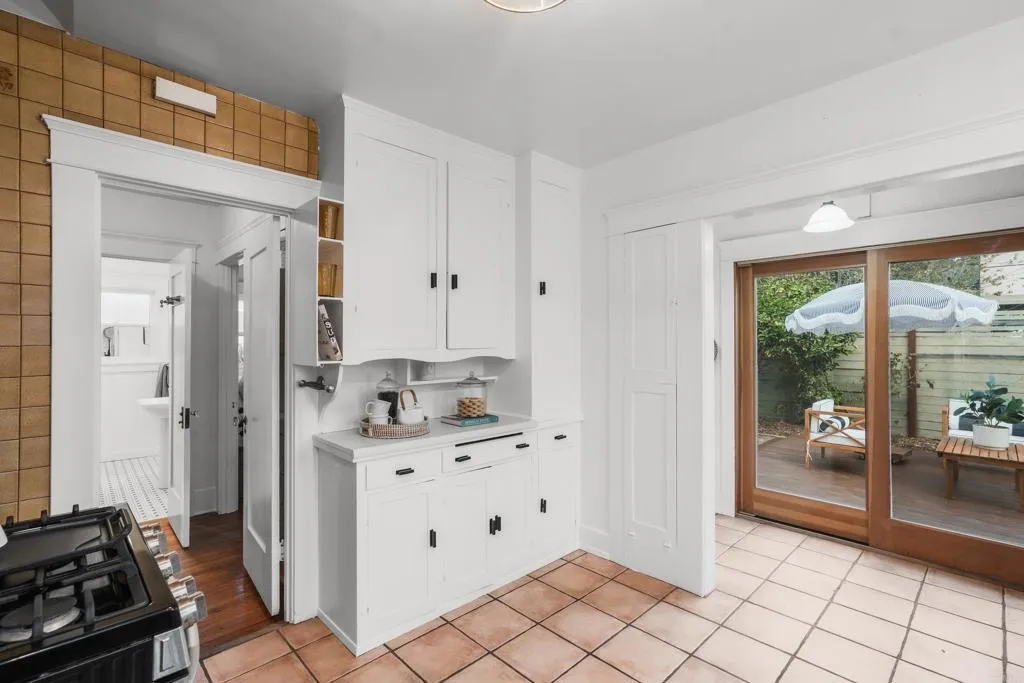 https://cdn.realtyfeed.com/cdn/127/306572457/2eacc3b0dd5b3878f72a13876a02352d.webp