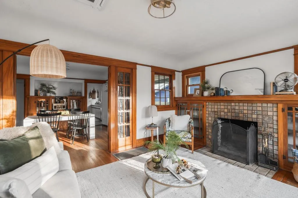 https://cdn.realtyfeed.com/cdn/127/306572457/47d42a484dab8465410cc0070ddda157.webp