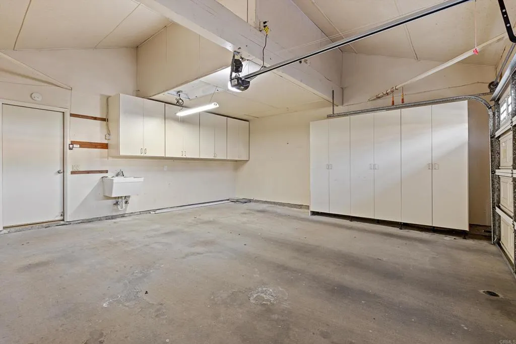https://cdn.realtyfeed.com/cdn/127/306572458/34c22a23b00ae16e770b21db3de54c60.webp
