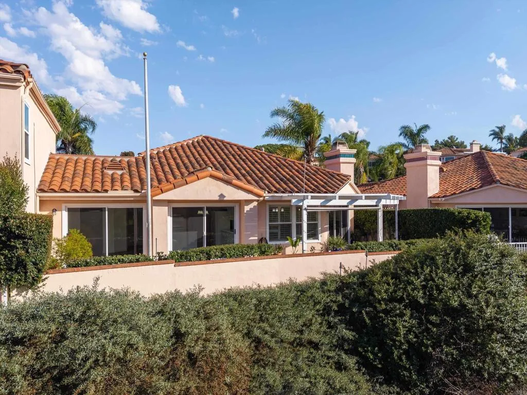 https://cdn.realtyfeed.com/cdn/127/306572458/761e244b8e2f801e3615a555abb01f6f.webp