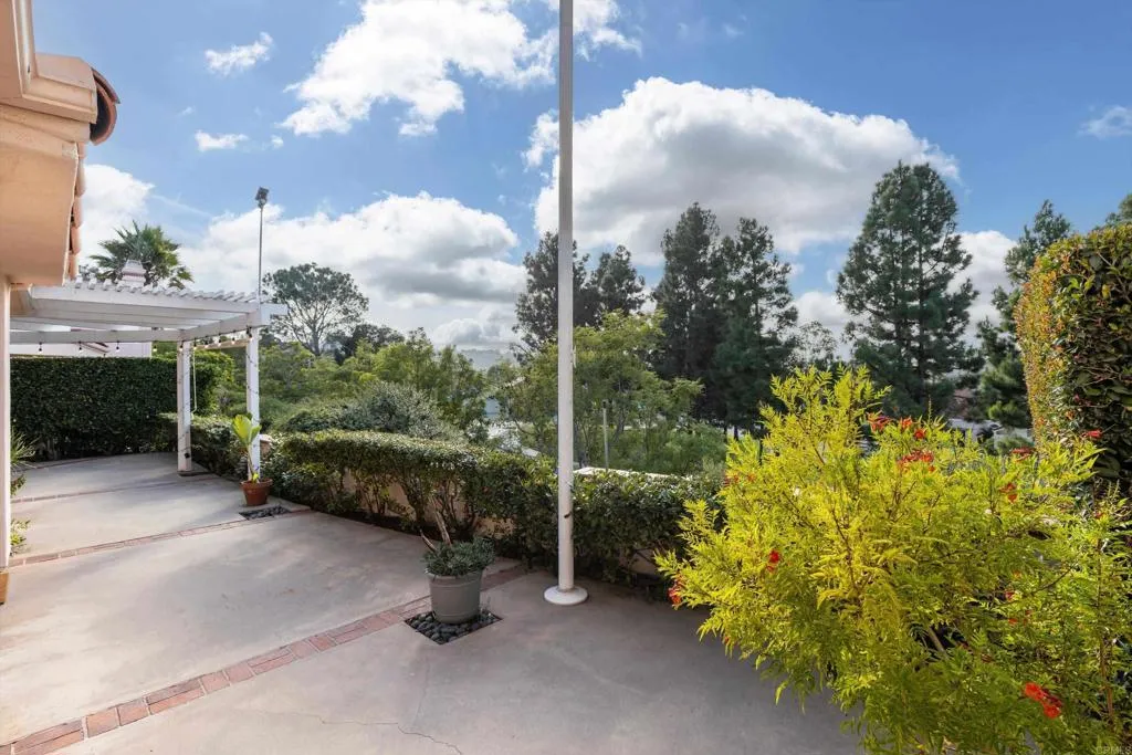 https://cdn.realtyfeed.com/cdn/127/306572458/c6625561658424b658e4399598de9feb.webp