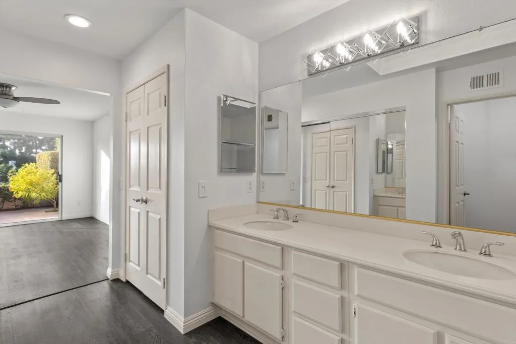 https://cdn.realtyfeed.com/cdn/127/306572458/f18169060ca322e03cbe0a48f3e300ab.webp