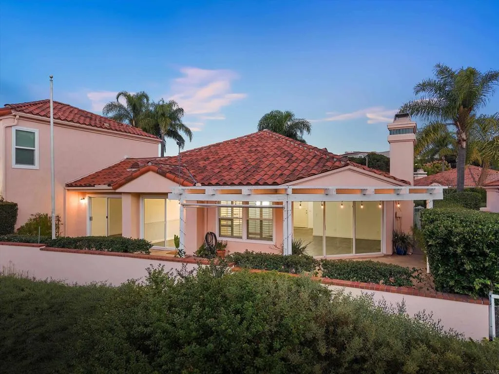 https://cdn.realtyfeed.com/cdn/127/306572458/fb617fbe7a01f935a09d92e6ad84f829.webp