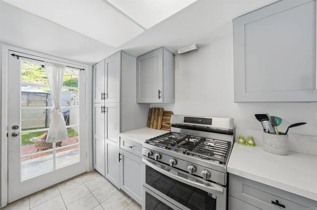https://cdn.realtyfeed.com/cdn/127/306572464/0825226a38852c567dab405386505507.webp