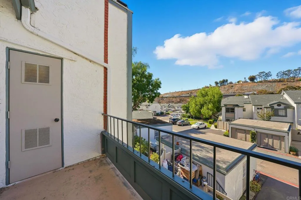 https://cdn.realtyfeed.com/cdn/127/306572464/2e82c2b24b0fe75dd2eec2d0419a9d64.webp
