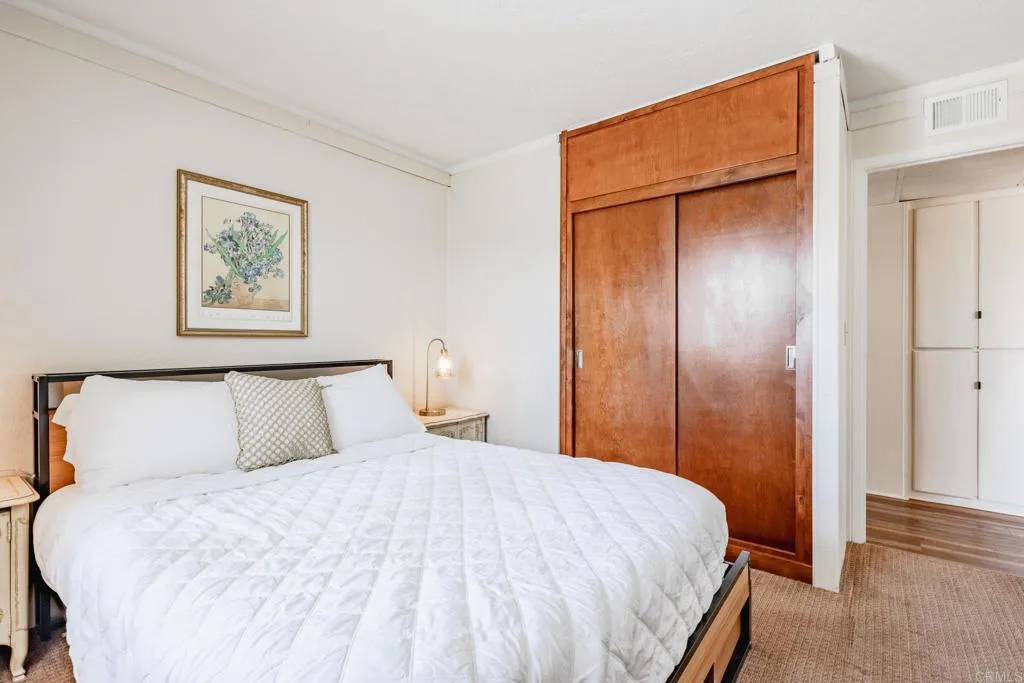 https://cdn.realtyfeed.com/cdn/127/306572493/361bebb33a804ae200ec99309440b2e4.webp