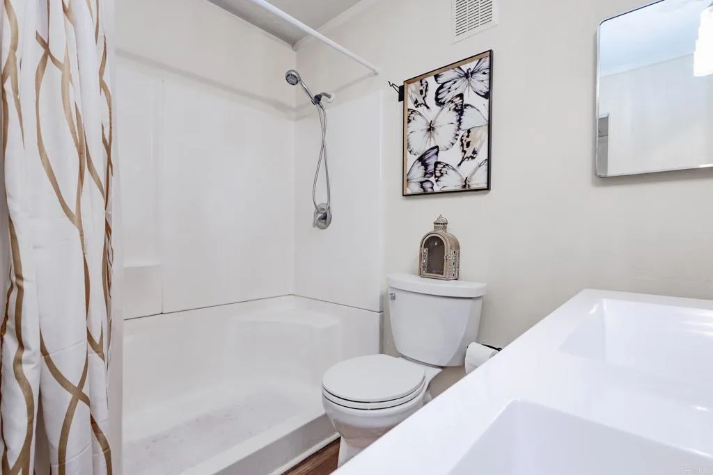 https://cdn.realtyfeed.com/cdn/127/306572493/6afd5b18e8e204732a8ab28a03359de7.webp
