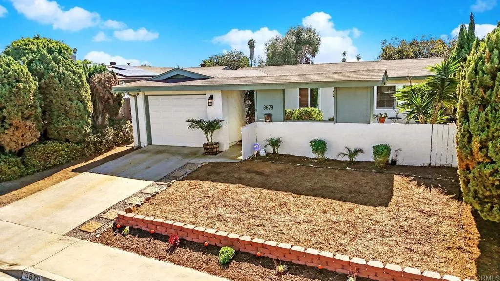 https://cdn.realtyfeed.com/cdn/127/306572507/e42d1e79d86443d236ca60ec543ce3a2.webp