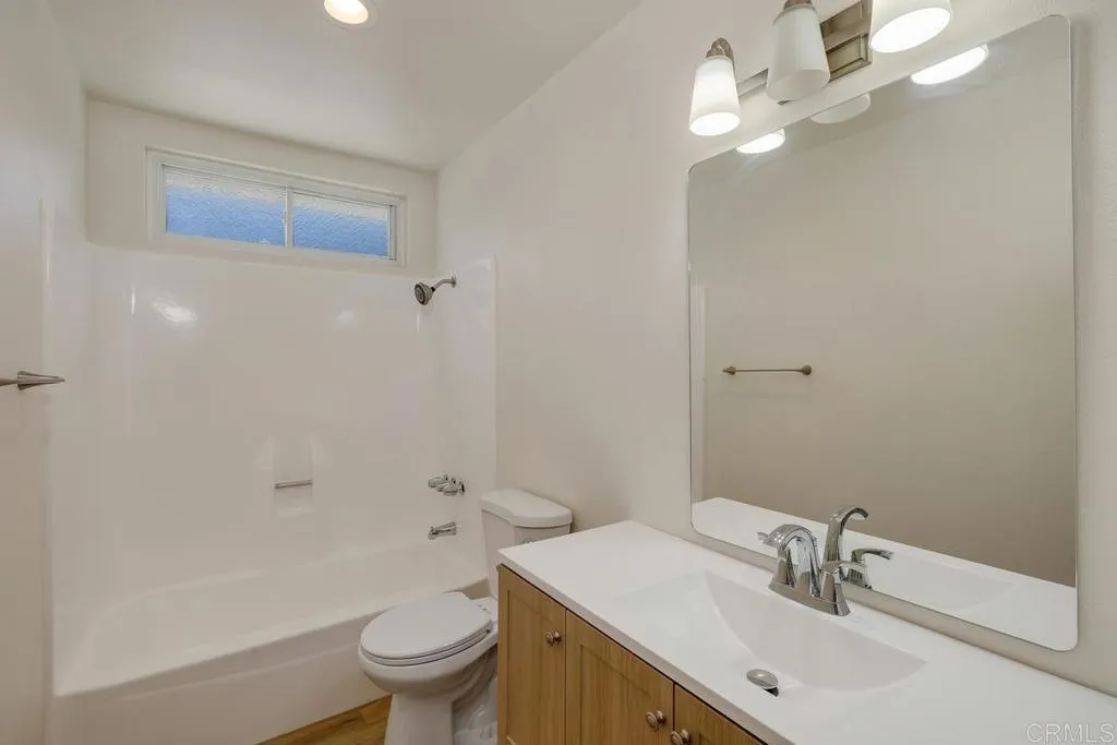 https://cdn.realtyfeed.com/cdn/127/306572519/2e030b18418529c707c6ac855a1c2078.webp
