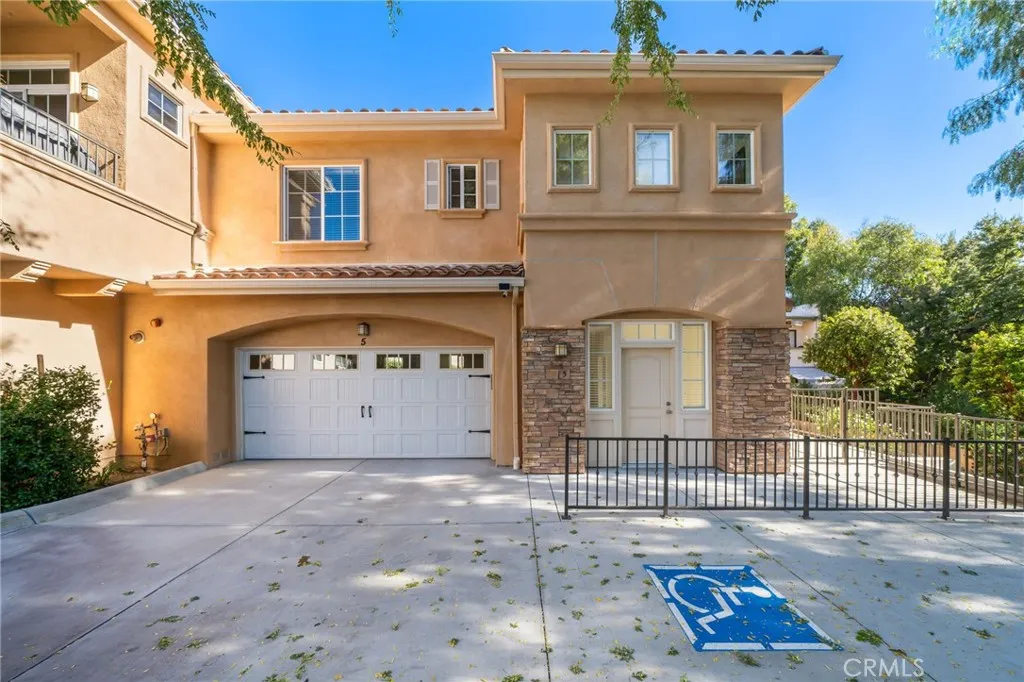 5310 Colodny Drive Unit 5, Agoura Hills, CA 91301