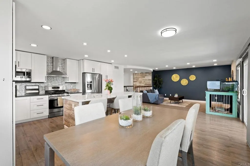 https://cdn.realtyfeed.com/cdn/127/306572644/2f1b5a1c4a4421342527319e63ed034c.webp