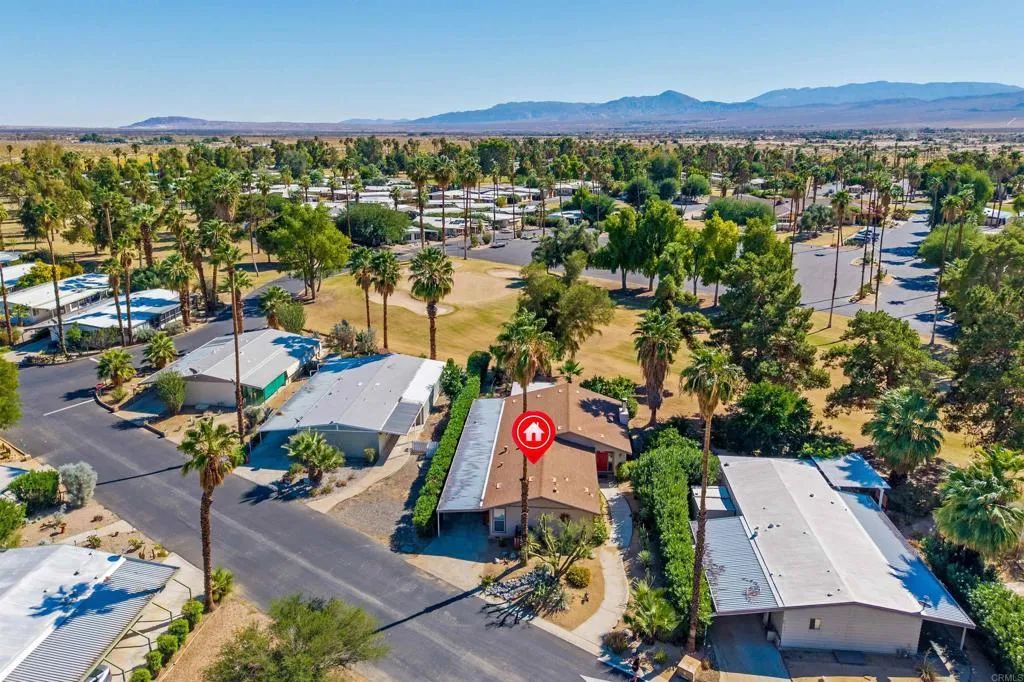 https://cdn.realtyfeed.com/cdn/127/306572743/1cd86071232ba83948fab6ae22a1f934.webp