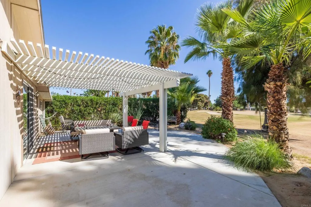 https://cdn.realtyfeed.com/cdn/127/306572743/4b251a3f6df56e04c4b07811e0e18910.webp